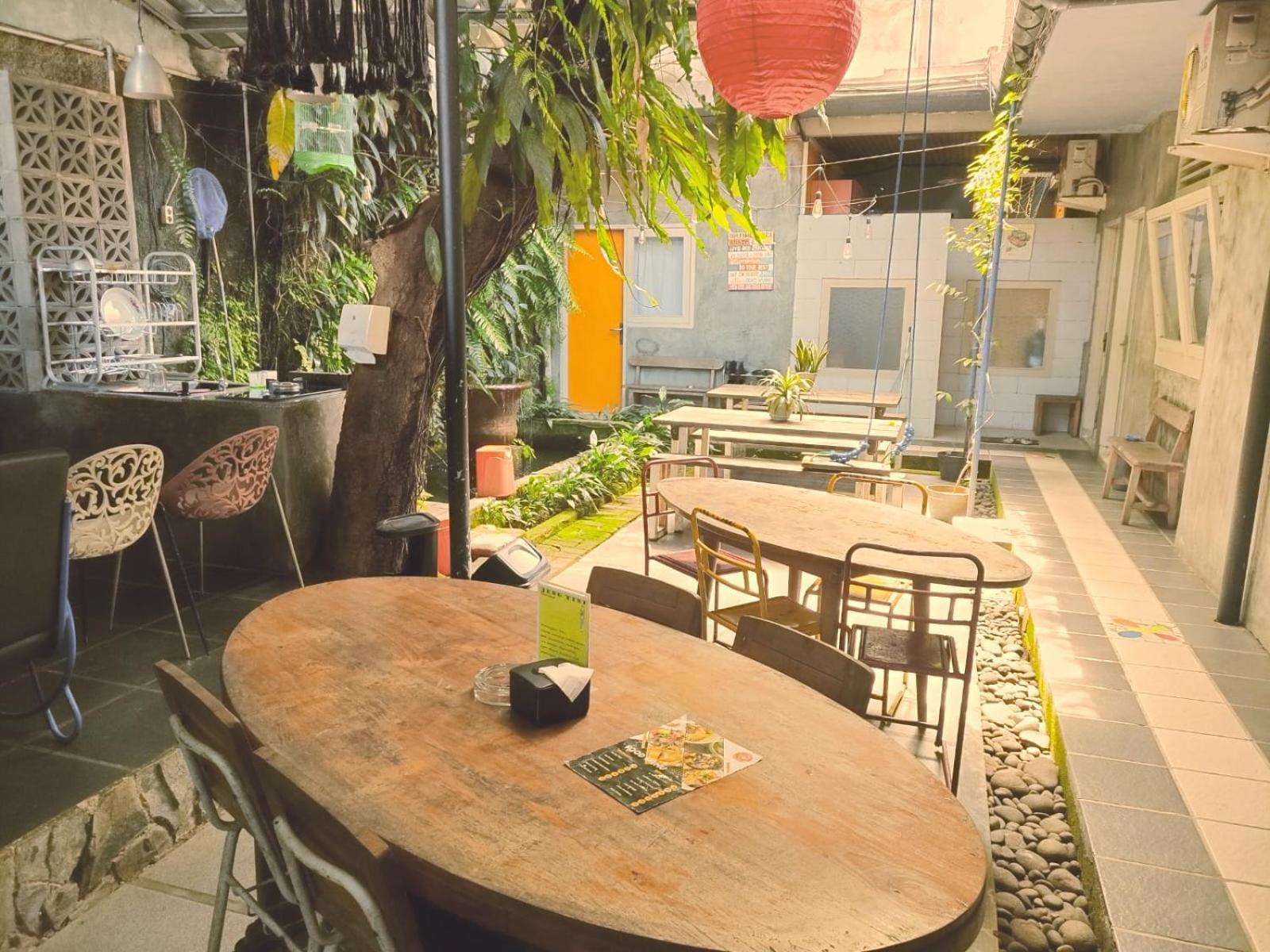 Jeng Tini Guest House Богор Экстерьер фото