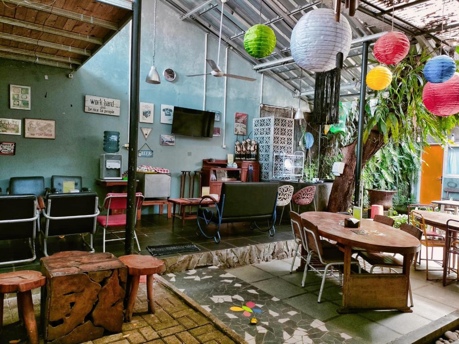 Jeng Tini Guest House Богор Экстерьер фото