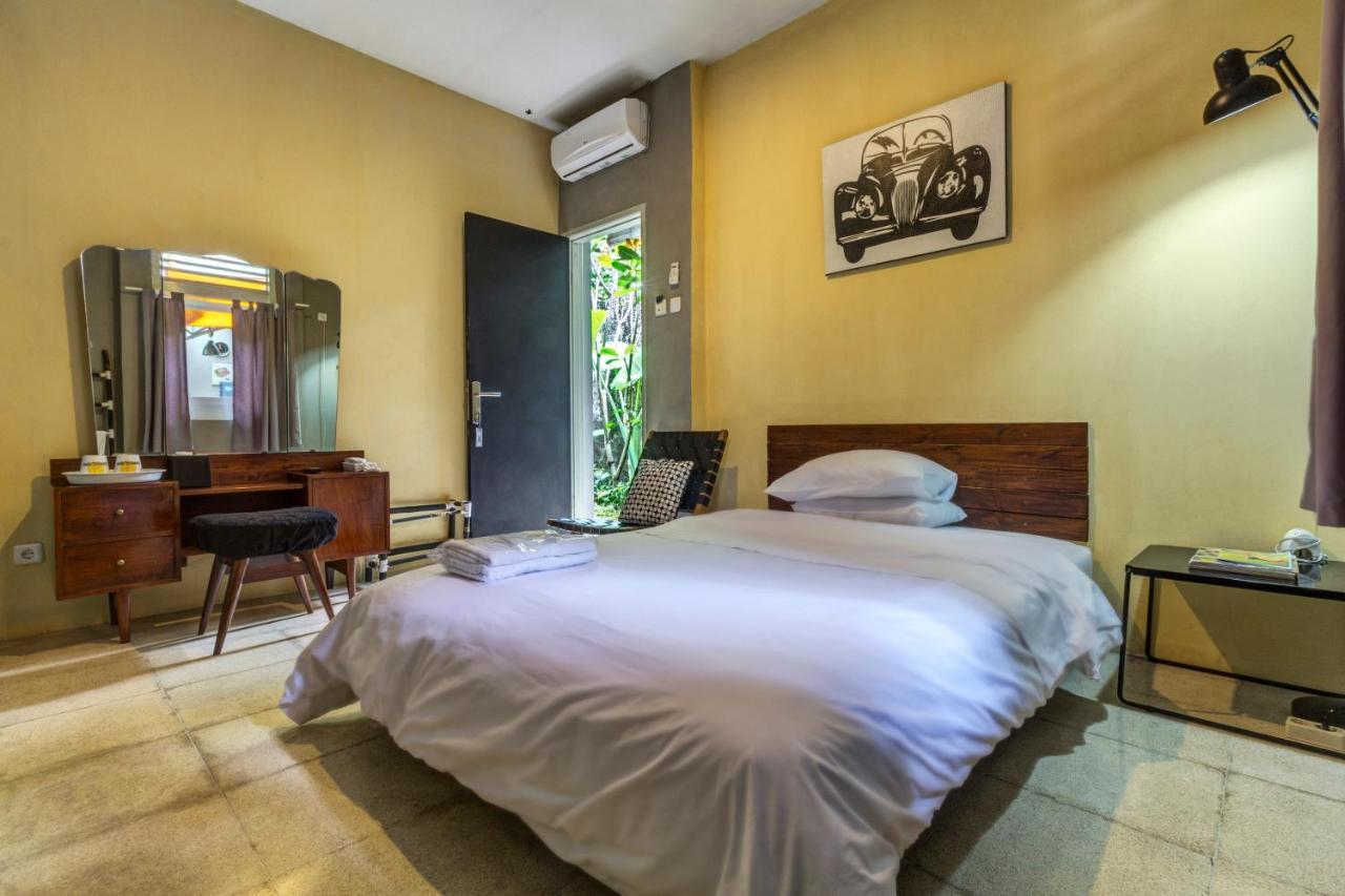 Jeng Tini Guest House Богор Экстерьер фото